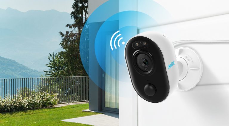 Reolink Lumus - Outdoor WiFi Security Camera with Spotlight - Reolink  Australia